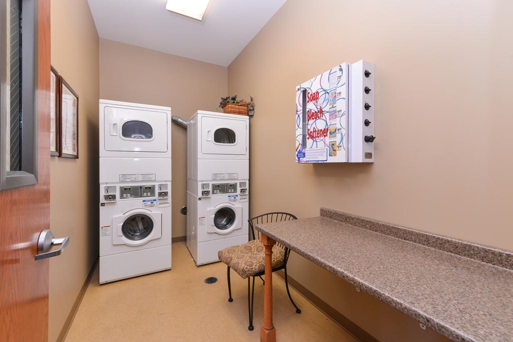 Country Hearth Inn & Suites Эдвардсвилл Удобства фото