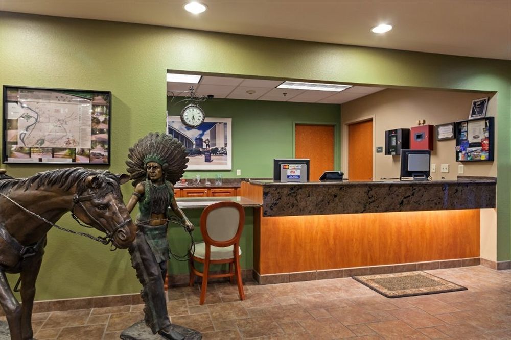 Country Hearth Inn & Suites Эдвардсвилл Экстерьер фото
