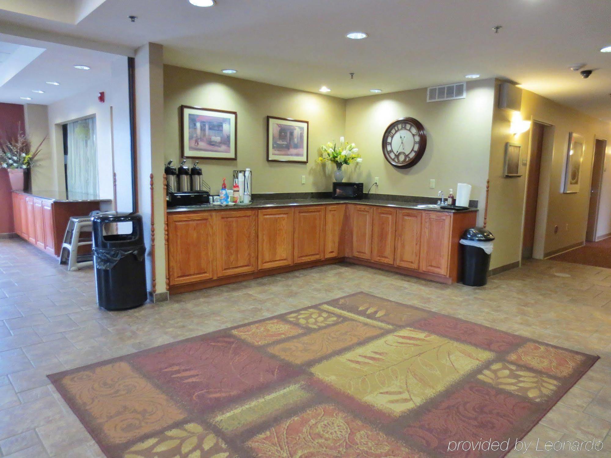 Country Hearth Inn & Suites Эдвардсвилл Экстерьер фото