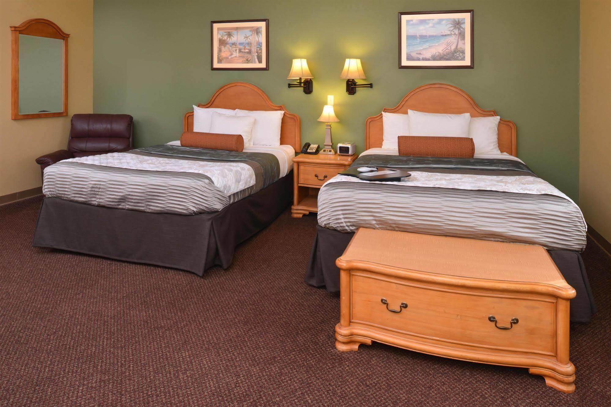 Country Hearth Inn & Suites Эдвардсвилл Экстерьер фото