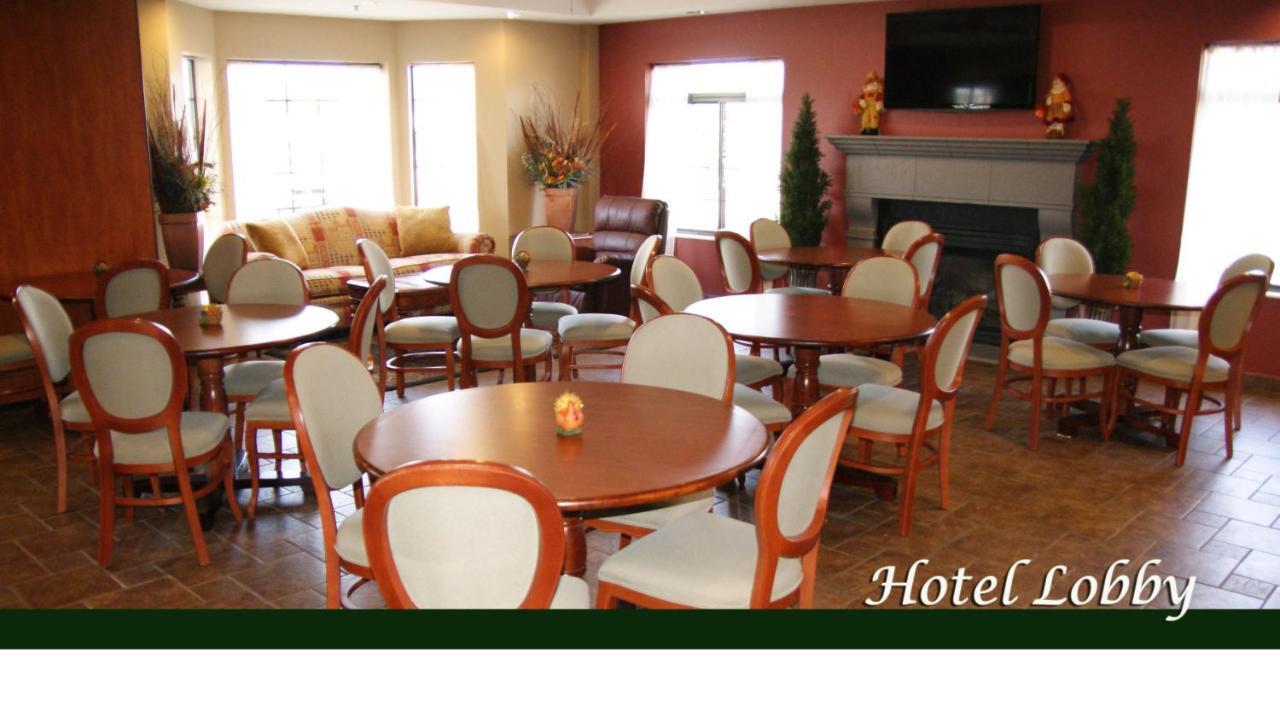 Country Hearth Inn & Suites Эдвардсвилл Экстерьер фото